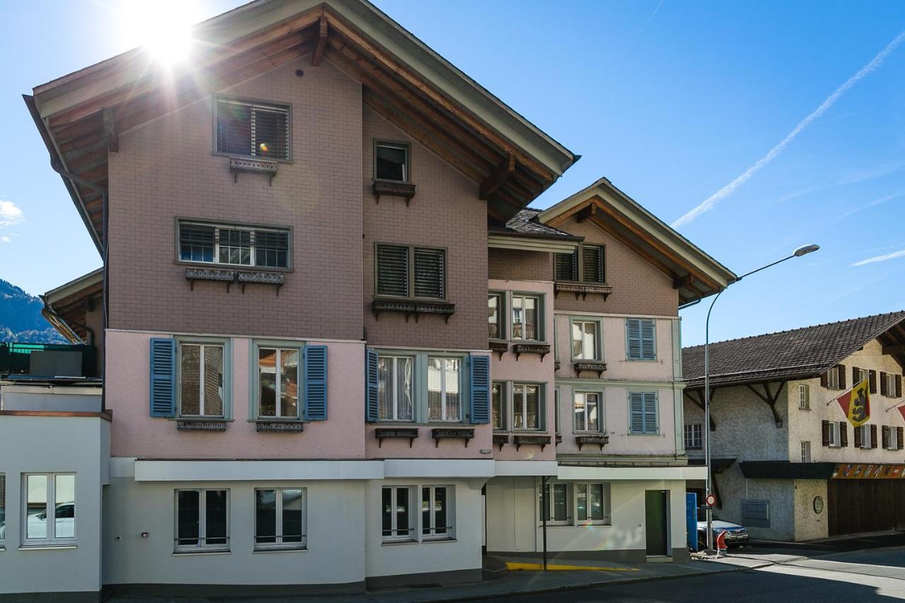 Spirit - #2 - Zentral - Parkplatz * Brienz (Bern)